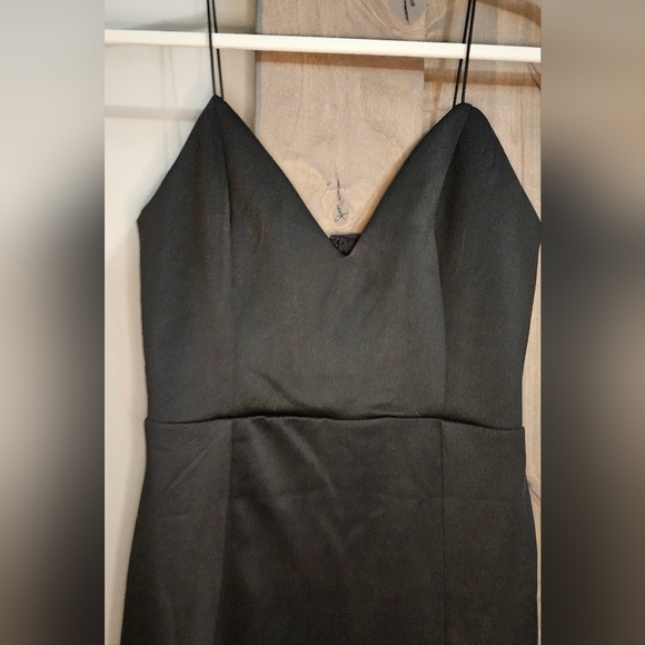 SHOWPO Big Ideas Midi Dress In Black. Size 4 NWT - Picture 9 of 15